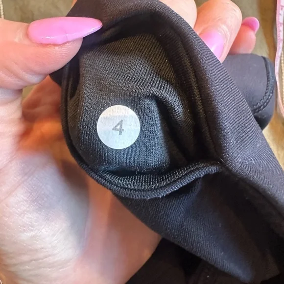Lululemon Align High-Rise Crop Leggings 23” with Pockets Black Size 4 - Picture 10 of 11